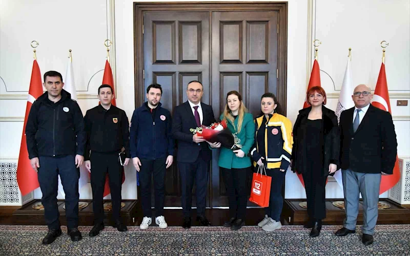 VALİDEN UYARI: “112 HATTINI GEREKSİZ YERE MEŞGUL ETMEYELİM”