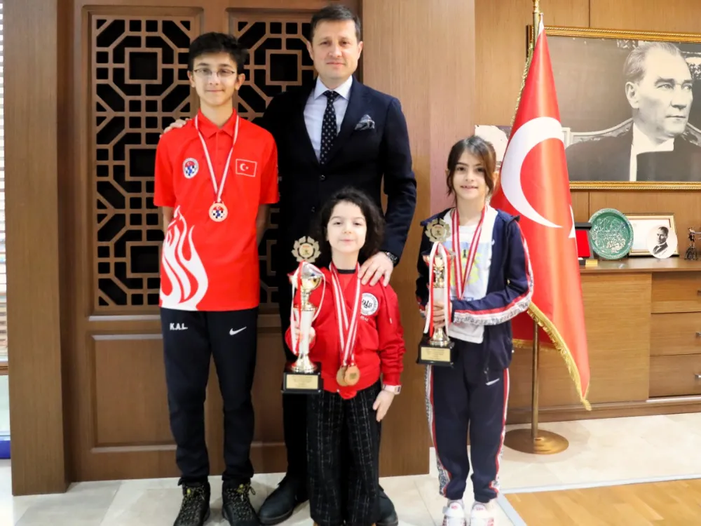 SATRANÇ USTALARINDAN ZİYARET