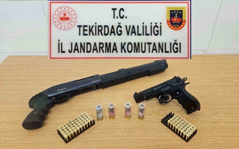 TEKİRDAĞ JANDARMASI SİLAH, BIÇAK VE MERMİ ELE GEÇİRDİ