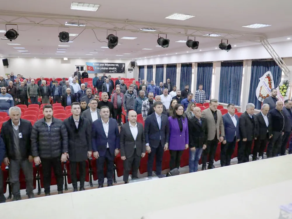 TAŞIYICILAR KOOPERATİFİ’NDE YENİDEN YILMAZ ARAT BAŞKAN SEÇİLDİ