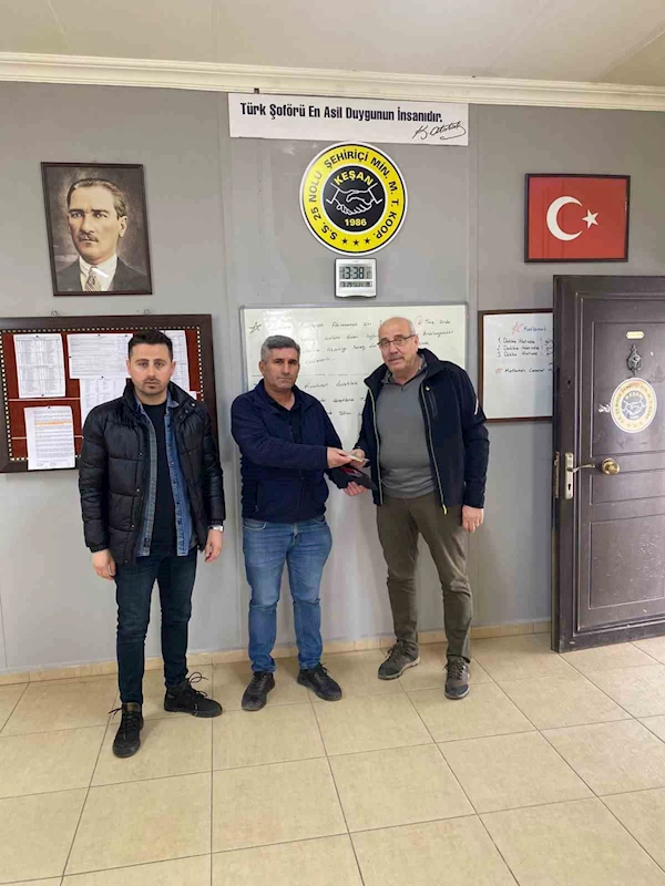 CÜZDANI SAHİBİNE ULAŞTIRDI