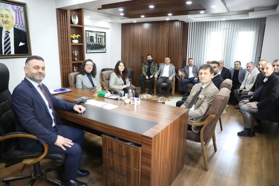 VAHAP AKAY STK’LARI ZİYARET ETTİ