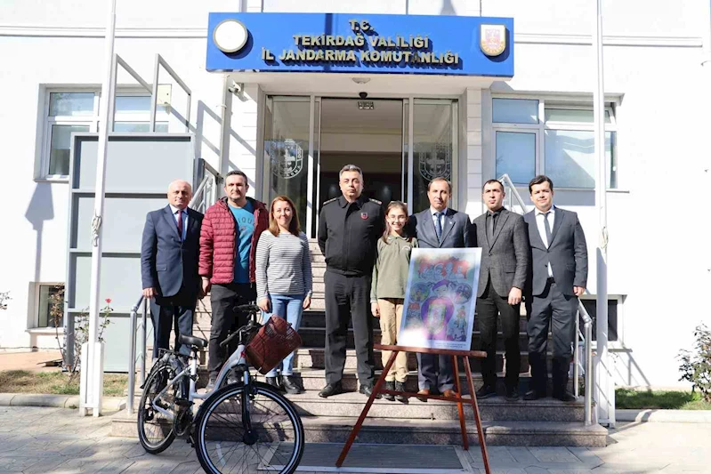 ÇİZDİĞİ JANDARMA RESMİYLE DERECEYE GİRDİ