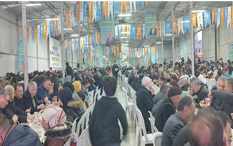 ABDULLAH ÖĞE’DEN KIZILPINAR’DA İFTAR YEMEĞİ