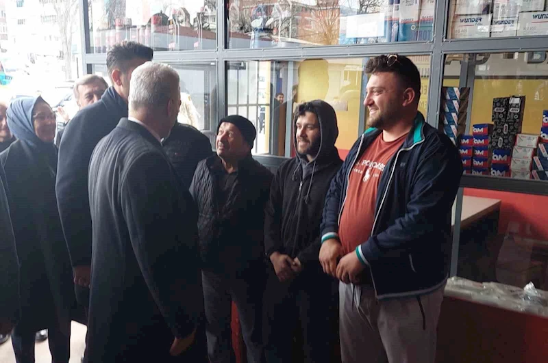 BAKAN BOLAT ESNAFLA GÖRÜŞTÜ