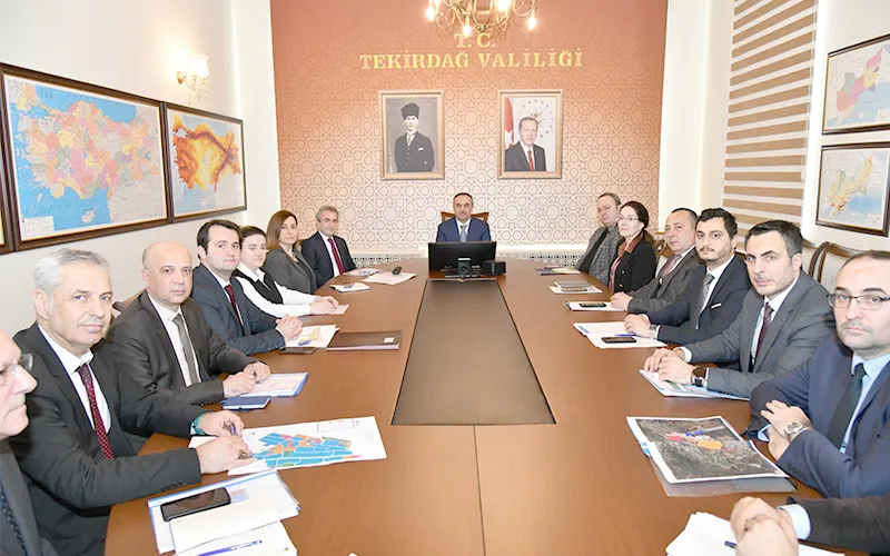 VALİ SOYTÜRK OSB MÜDÜRLERİ İLE DEĞERLENDİRME TOPLANTISI YAPTI