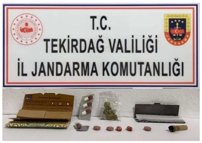 JANDARMADAN UYUŞTURUCU VE RUHSATSIZ SİLAHA GEÇİT YOK