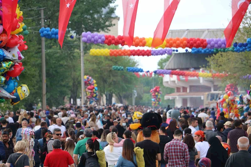 ON BİNLERCE KİŞİ EDİRNE