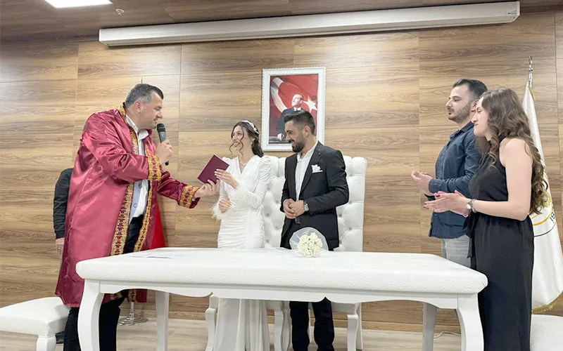 BAŞKAN TAŞYASAN İLK NİKAH’INI KIYDI