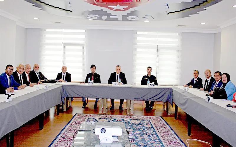 KAYMAKAM GÜNLÜ’DEN TEBRİK ZİYARETİ