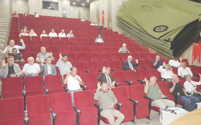  KAPAKLI’DA 3 PARTİ MECLİSE GİRDİ