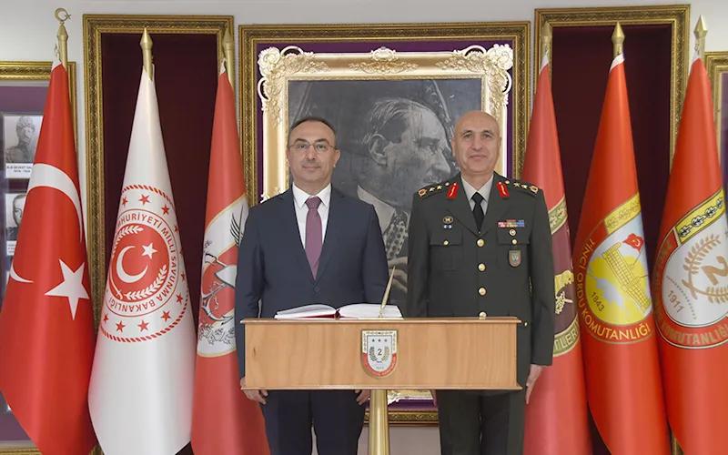 VALİ SOYTÜRK’TEN KOLORDU KOMUTANI’NI ZİYARET