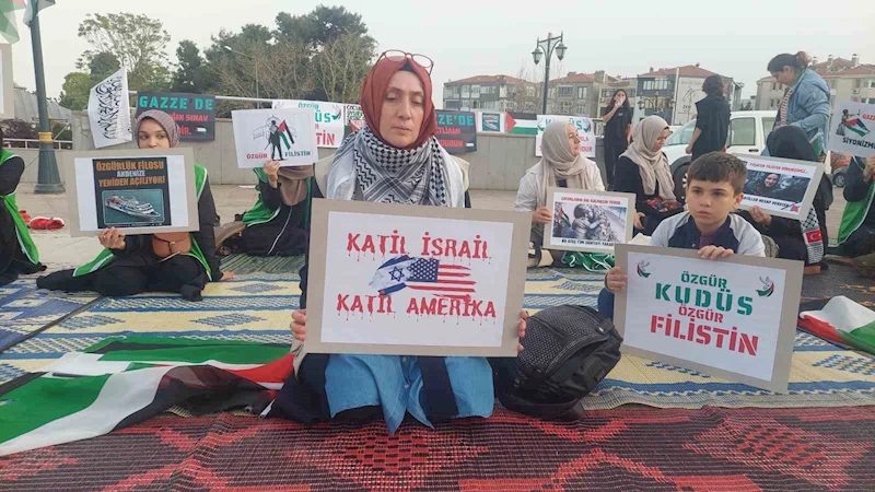 FİLİSTİNLİLER İÇİN OTURMA EYLEMİ