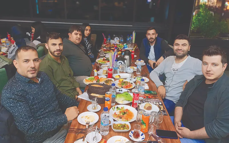 AK PARTİ’NİN YENİ MECLİS ÜYESİ GAZETECİLERLE İFTARTA BULUŞTU