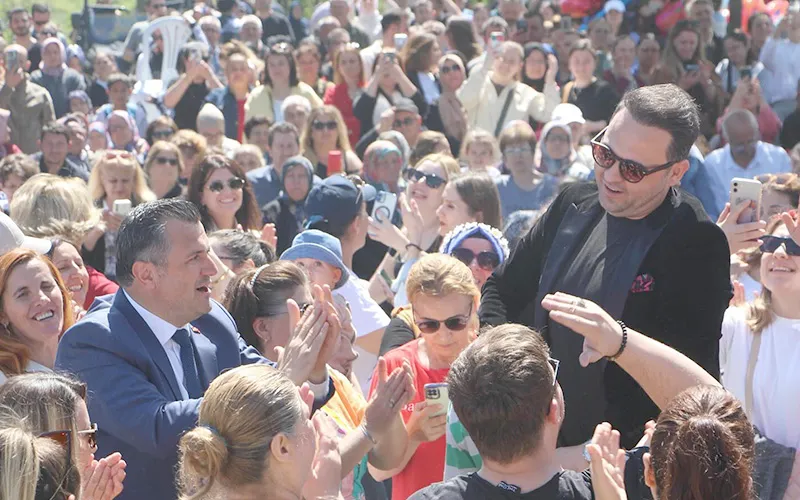 RUMELİLİ ORHAN VE KEMAL, ÇUKURYURT’TA BALKAN RÜZGÂRI ESTİRDİ