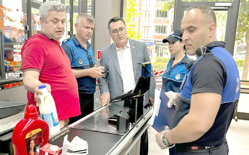 ZABITA EKİPLERİNDEN ZİNCİR MARKETLERE DENETİM