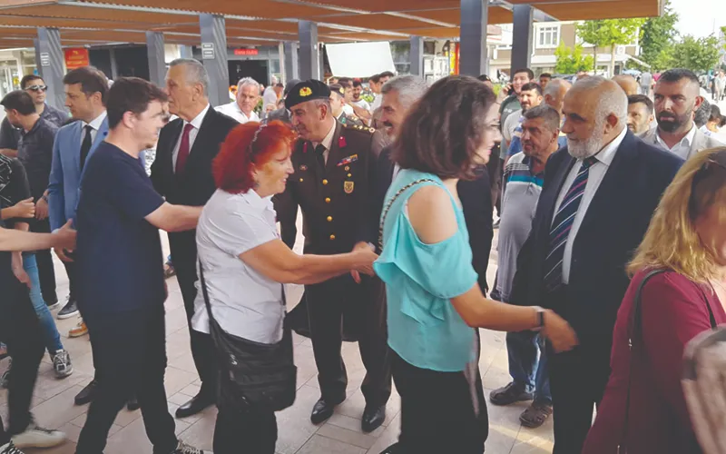 ÇERKEZKÖY’DE PROTOKOL VATANDAŞLA BAYRAMLAŞTI