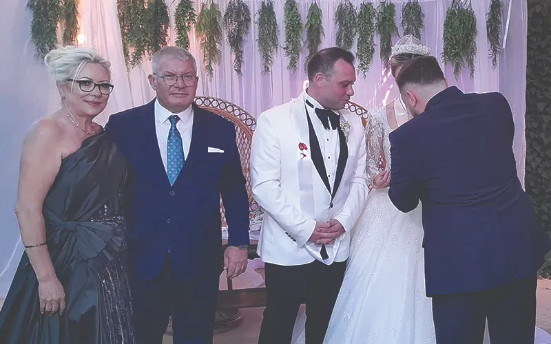 DOKTOR ALİ ÇOLAK OĞLUNU EVLENDİRDİ