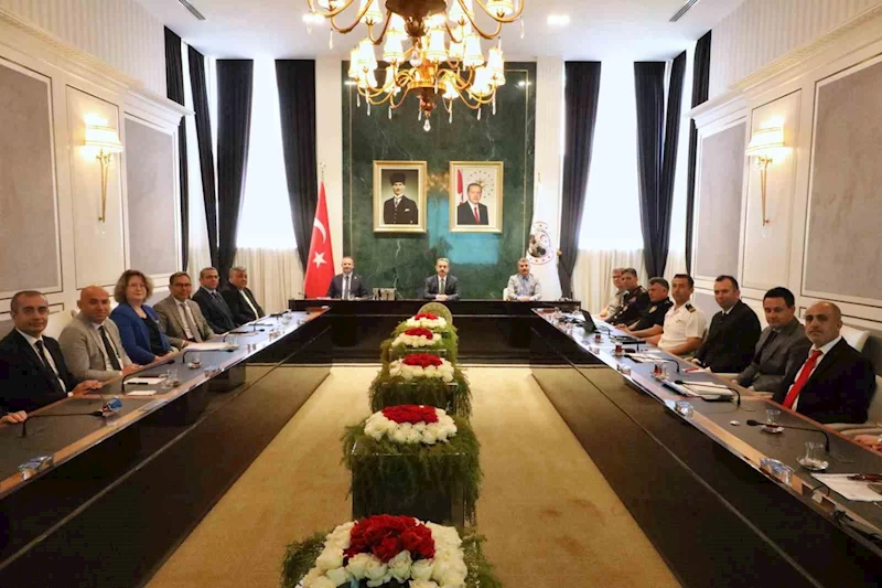 DÜZENSİZ GÖÇLE MÜCADELE TOPLANTISI