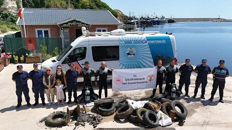 KIYIKÖY LİMANINDA TEMİZLİK GERÇEKLEŞTİRİLDİ