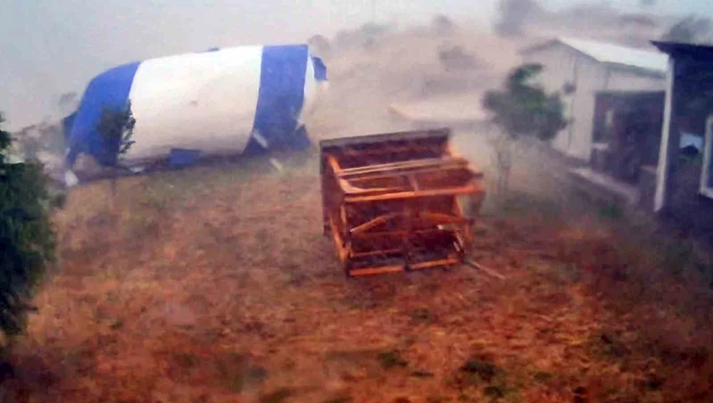 MALKARA’DA HORTUM DEHŞETİ: KAMP ALANI YERLE BİR OLDU