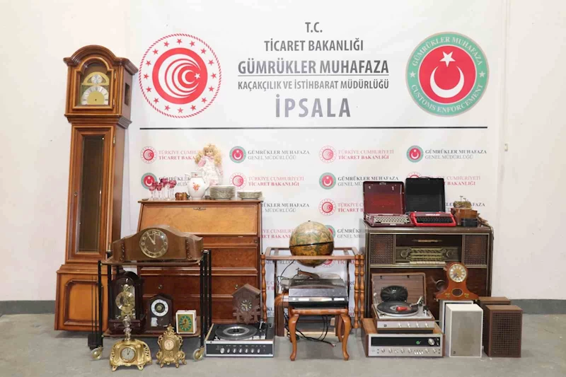 YUNANİSTAN’DAN TÜRKİYE’YE SOKULMAK İSTENEN ANTİKA PARÇALARA EL KONULDU