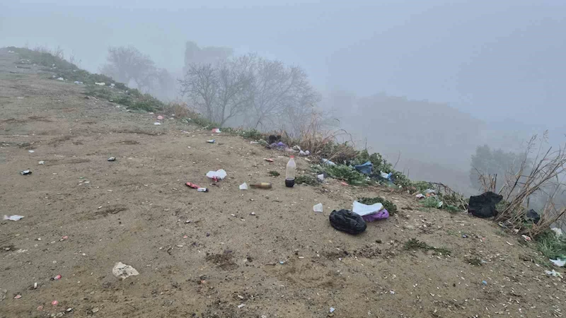 ŞEHRİN EN GÜZEL MANZARASI ÇÖPLERLE KAPLANDI