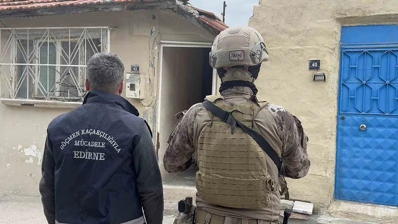 YURTDIŞINA KAÇIŞ HAZIRLIĞINDAKİ FETÖ’CÜLERE OPERASYON