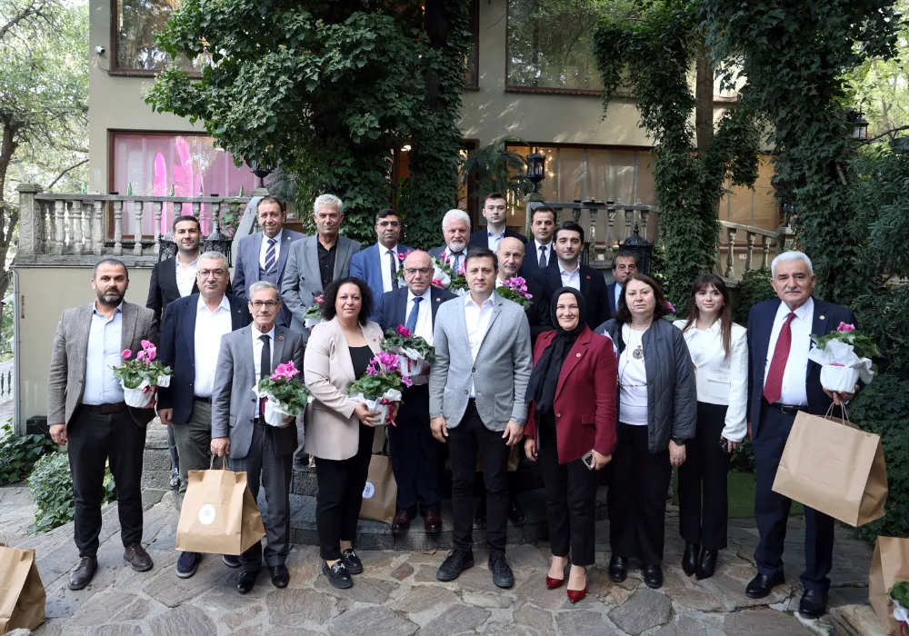 MUHTARLARI MİSAFİR EDEN BAŞKAN AKAY PROJE VE YATIRIMLARI ANLATTI