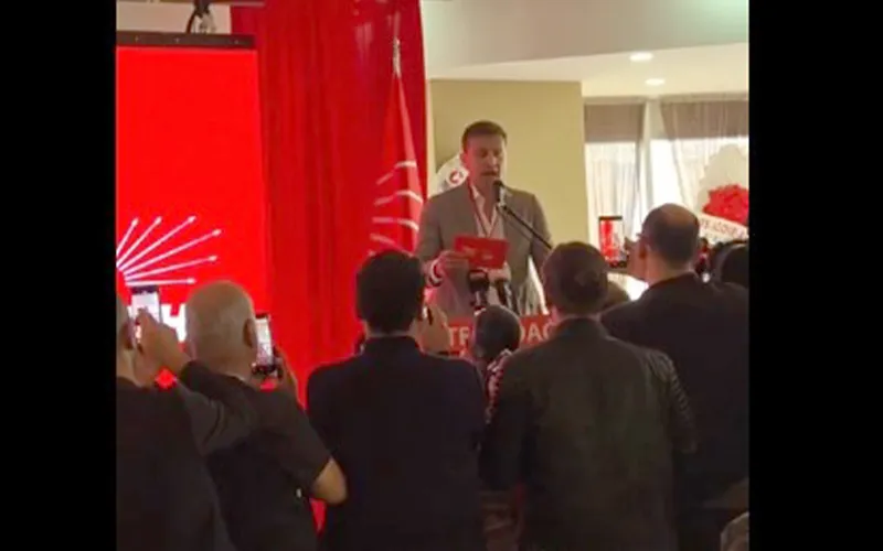 VAHAP AKAY: BENİ BU PARTİDEN KOVUN. ATIN RAHATLAYIN!