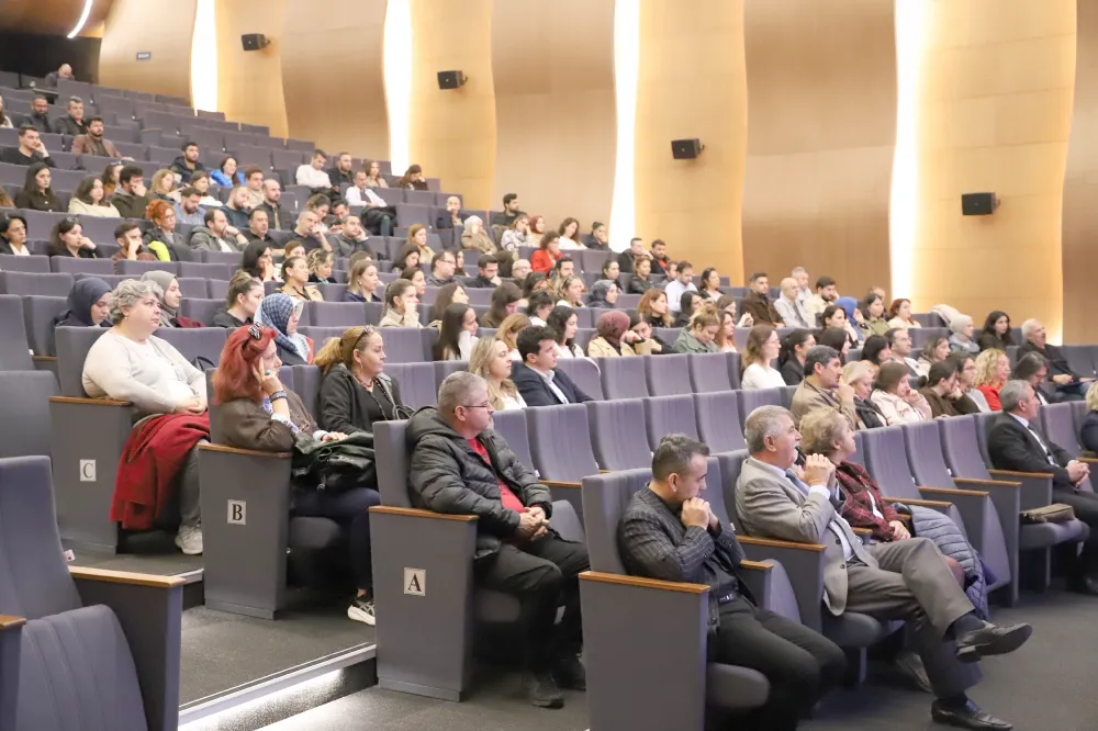 ‘İNSANI ANLAMA SANATI’ ETKİNLİĞİ ÇORLU’DA GERÇEKLEŞTİ