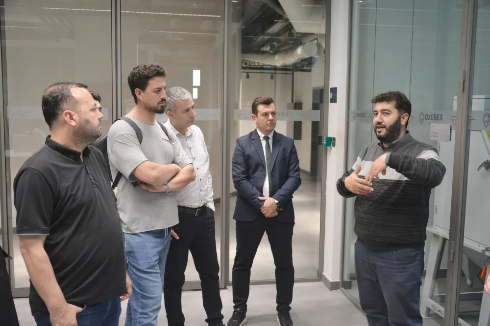 ÇORLU TSO ÜYELERİ, ÖZYEĞİN ÜNİVERSİTESİ ÖZUBEX MODEL FABRİKA’YI ZİYARET ETTİ