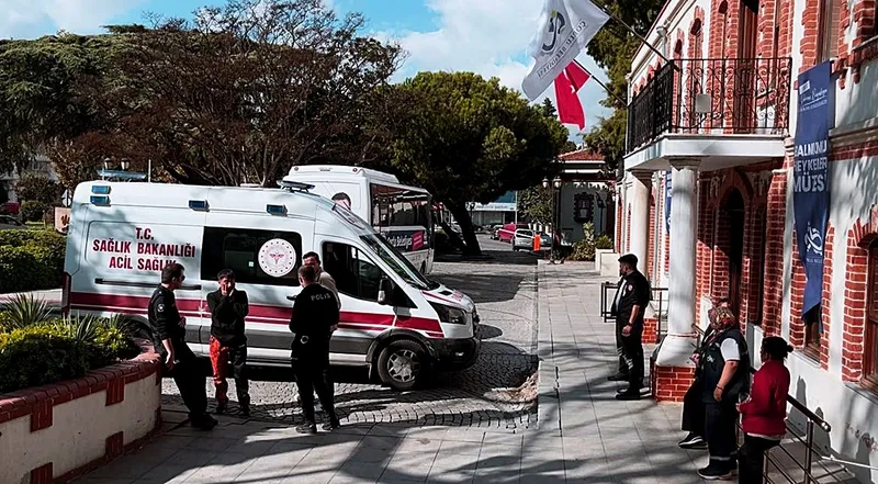 VİCDANSIZLIĞIN BÖYLESİ: 2 AYLIK BEBEK SOKAĞA TERK EDİLDİ