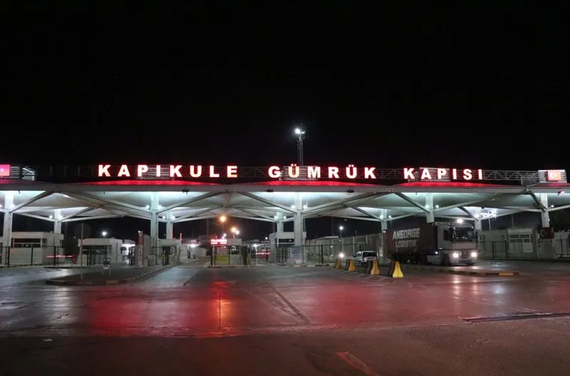 KAPIKULE’DE EMEKLİ POLİS TIRDA ÖLÜ BULUNDU