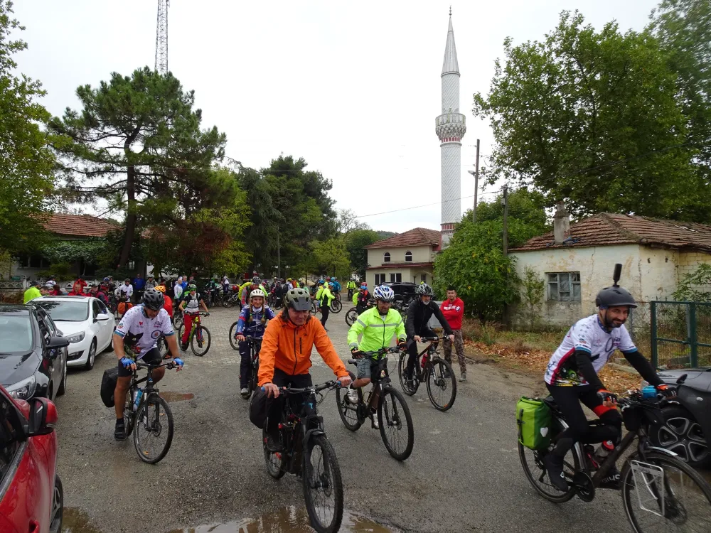 ZORLU KOŞULLAR DAĞ BİSİKLETİ TUTKUSUNA ENGEL OLMADI
