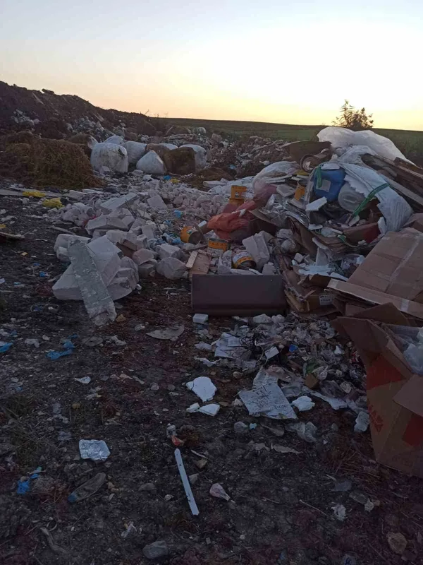 KARAMUSUL GÖLETİ’NE ATIK DÖKÜLDÜ