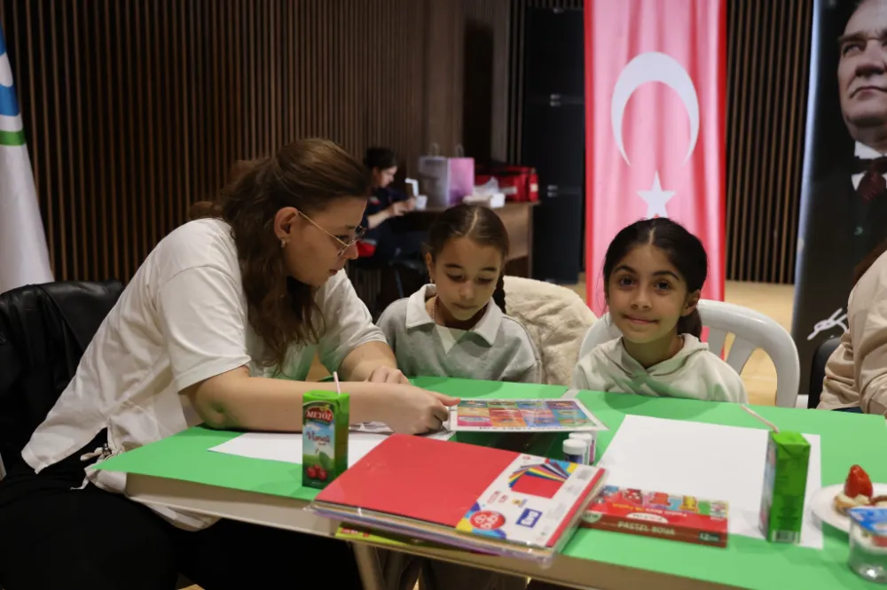 TEKİRDAĞ’DA ÇOCUK HAKLARI GÜNÜ RENKLİ ETKİNLİKLERLE KUTLANDI