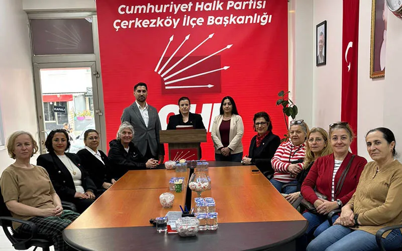 5 ARALIK’TA EŞİTLİK VURGUSU: KADINLARA SEÇME VE SEÇİLME HAKKININ 91. YILI ÇERKEZKÖY’DE ANILDI