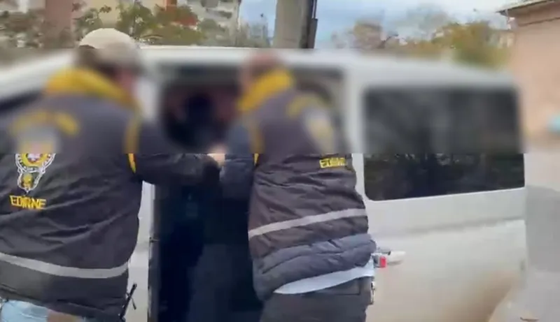 41 YIL KESİNLEŞMİŞ HAPİS CEZASI BULUNAN FİRARİ OPERASYONLA YAKALANDI