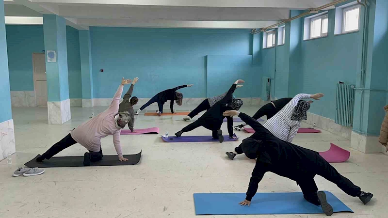 KÖYDE AÇILAN PİLATES KURSUNA KADINLARDAN BÜYÜK İLGİ