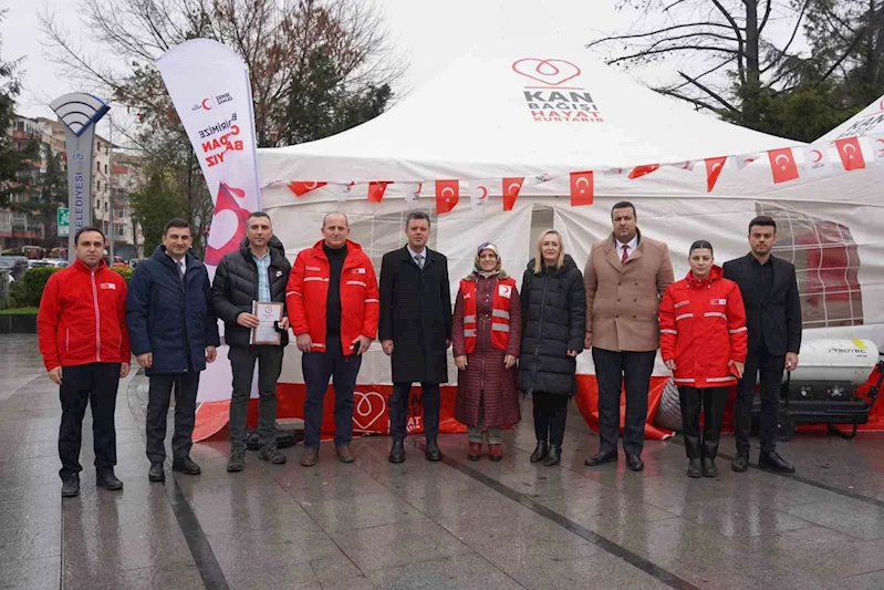 KIZILAY’DAN ÇORLU’DA KAN BAĞIŞI KAMPANYASI