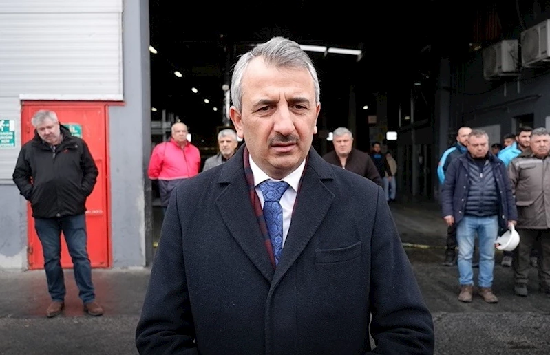 VALİ SEZER, YANAN FABRİKADA İNCELEMELERDE BULUNDU