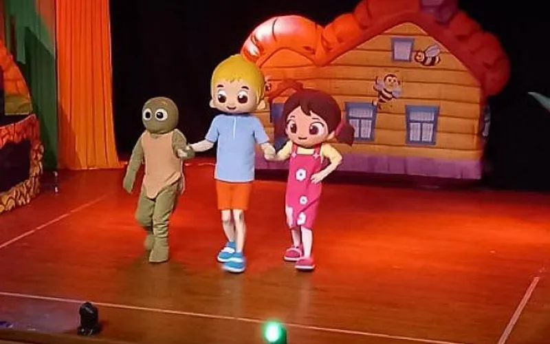 NİLOYA VE ARKADAŞLARI TEKİRDAĞ’A GELİYOR