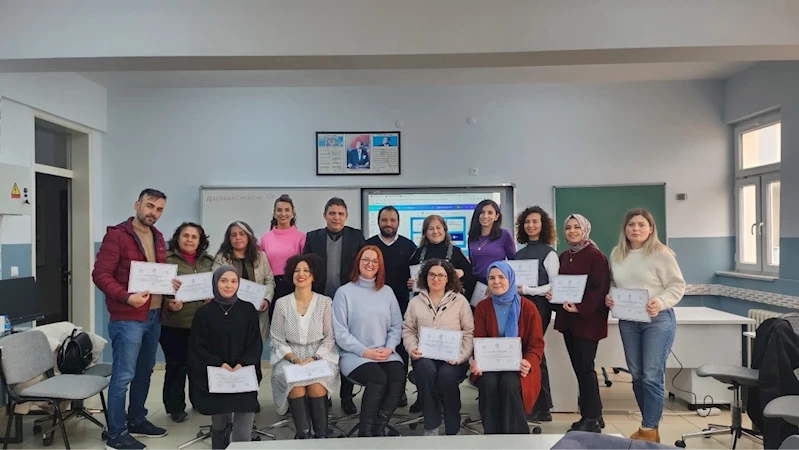 TEKİRDAĞ’DA EĞİTİMDE YAPAY ZEKA UYGULAMALARI EĞİTİMİ