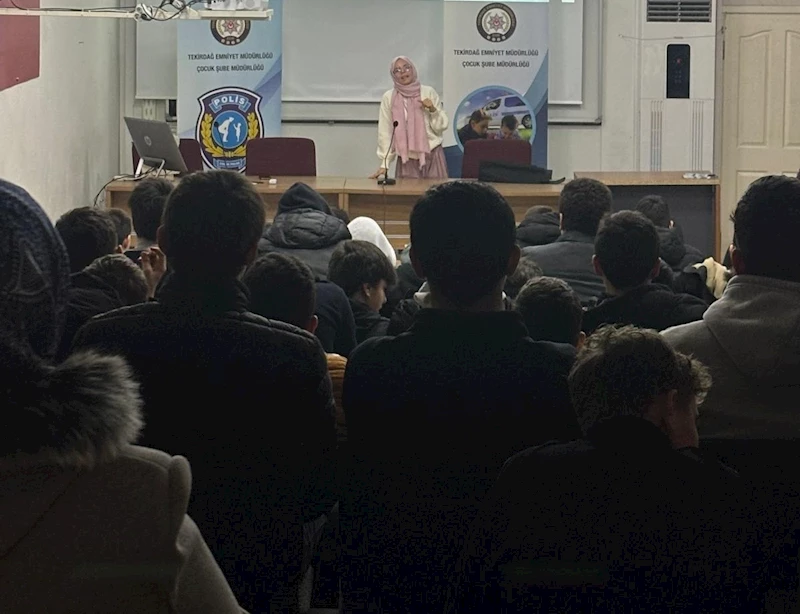 TEKİRDAĞ’DA ÖĞRENCİLERE SİBER SUÇLAR VE BAĞIMLILIKLA MÜCADELE EĞİTİMİ VERİLDİ