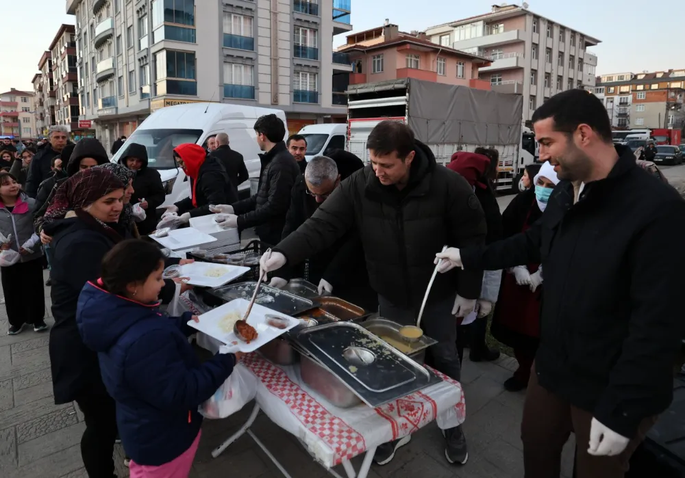 İKİ MAHALLEDE İFTAR SOFRASI KURULDU