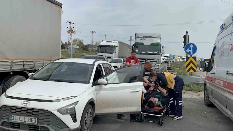 KIRMIZI IŞIKTA KAZA: 1 YARALI