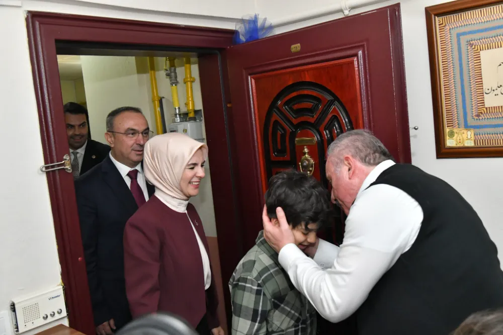 TBMM ESKİ BAŞKANI ŞENTOP’UN EVİNE BAYRAM ZİYARETİ