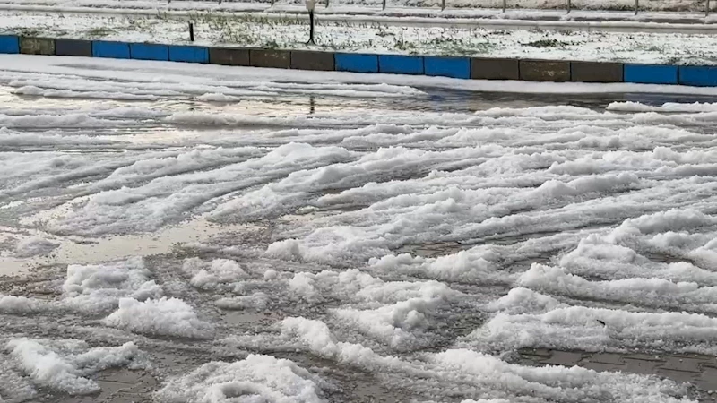 TEKİRDAĞ’DA YAĞAN DOLU İLE TARIM ARAZİLERİ BEYAZA BÜRÜNDÜ