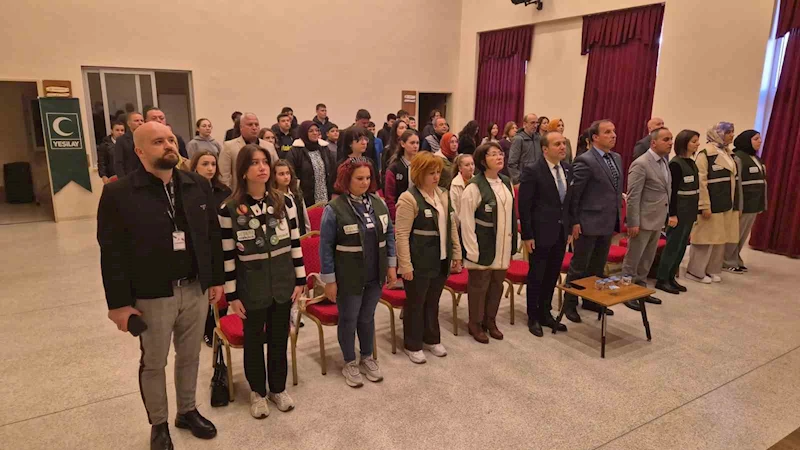 GENÇLERE KRİTİK UYARI: HERKESİN ELİNDE TELEFON VAR